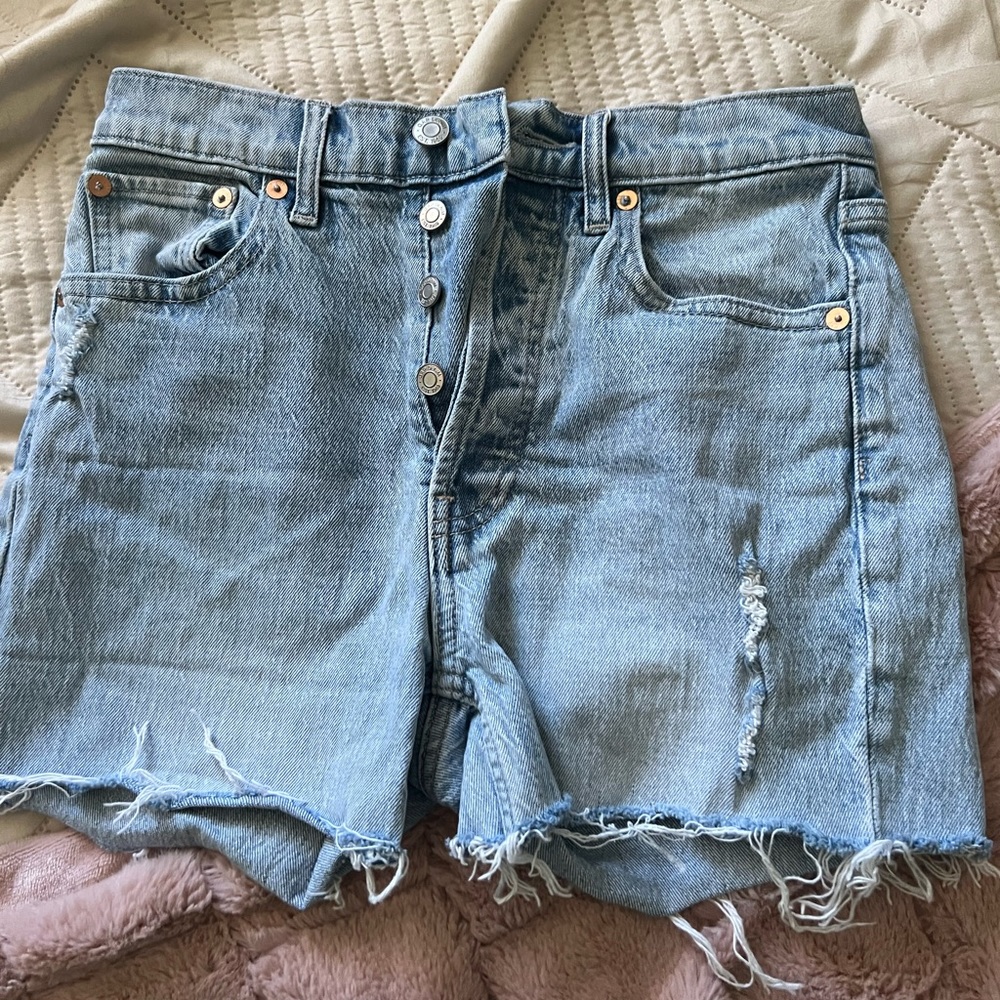 Gap Cheeky high rise shorts 4”